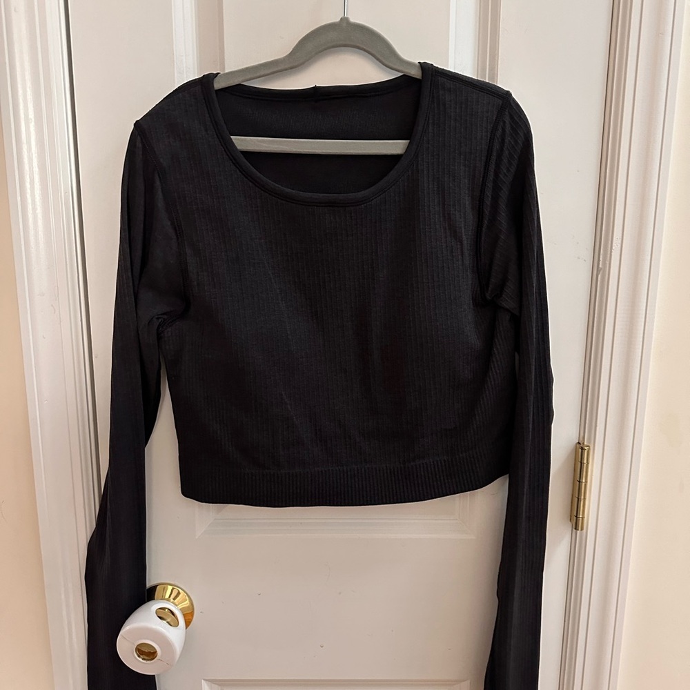 Lululemon ebb to Street cropped long sleeve - Picture 1 of 3